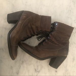 Moma brown heeled lace up boots with zipper